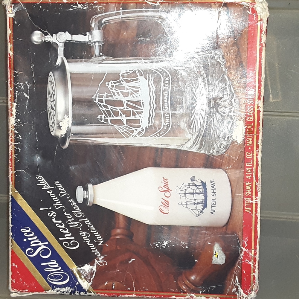 VINTAGE OLD SPICE CHRISTMAS GIFT SET NEW IN PACKAGE